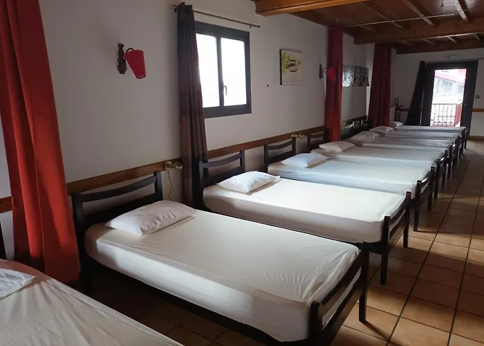 Hotel pres du College: Gîte Zuharpeta Randonneur Pelerin