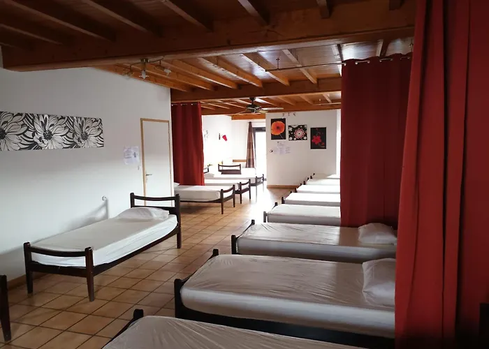 Hotel pres du College: Gîte Zuharpeta Randonneur Pelerin